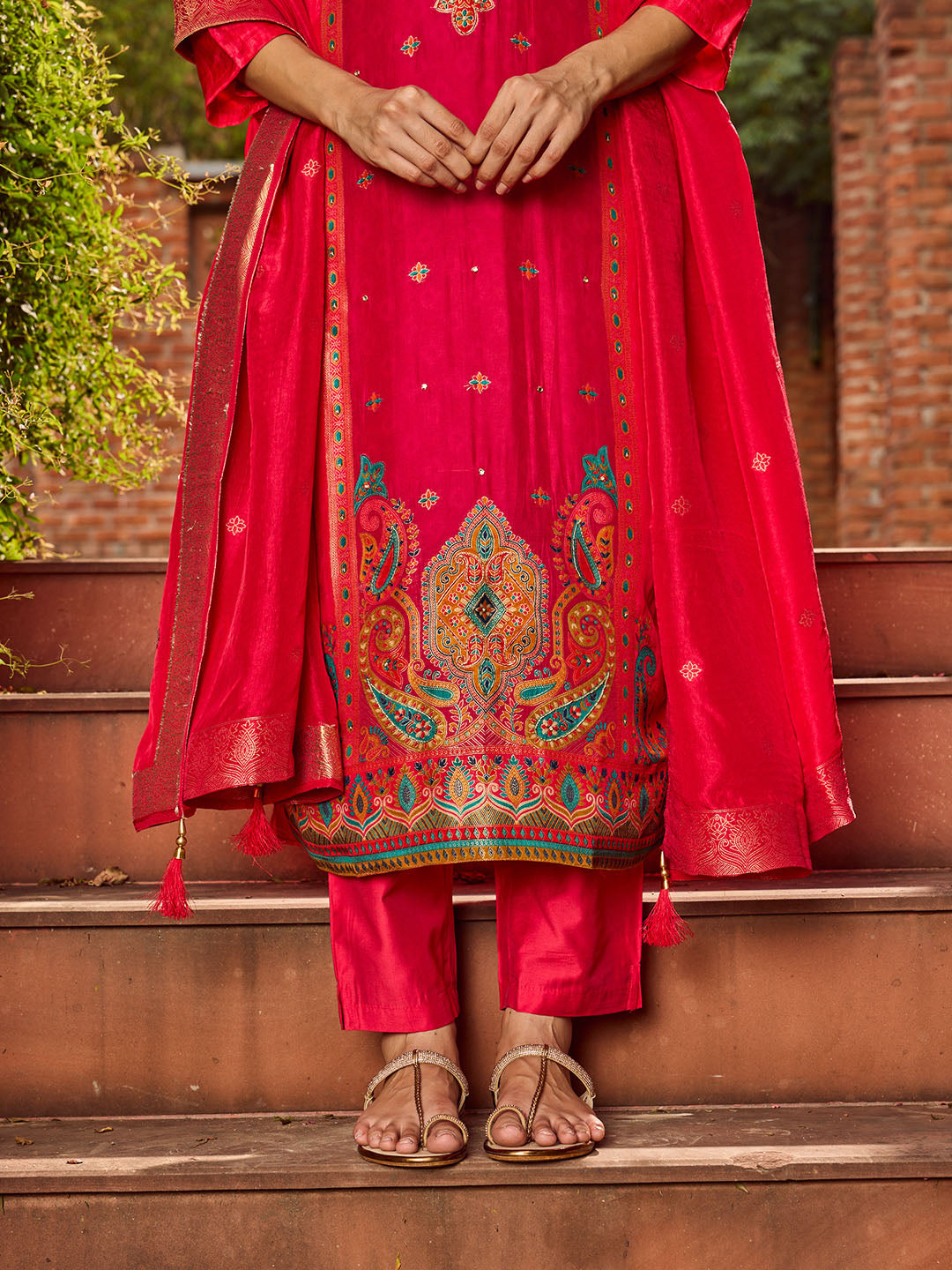 Banarasi Embroidery Kurta With Pants &amp; Dupatta