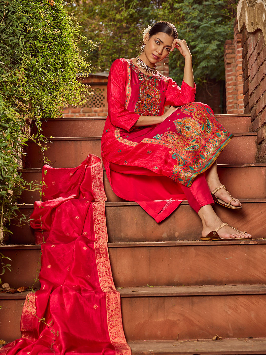 Banarasi Embroidery Kurta With Pants &amp; Dupatta