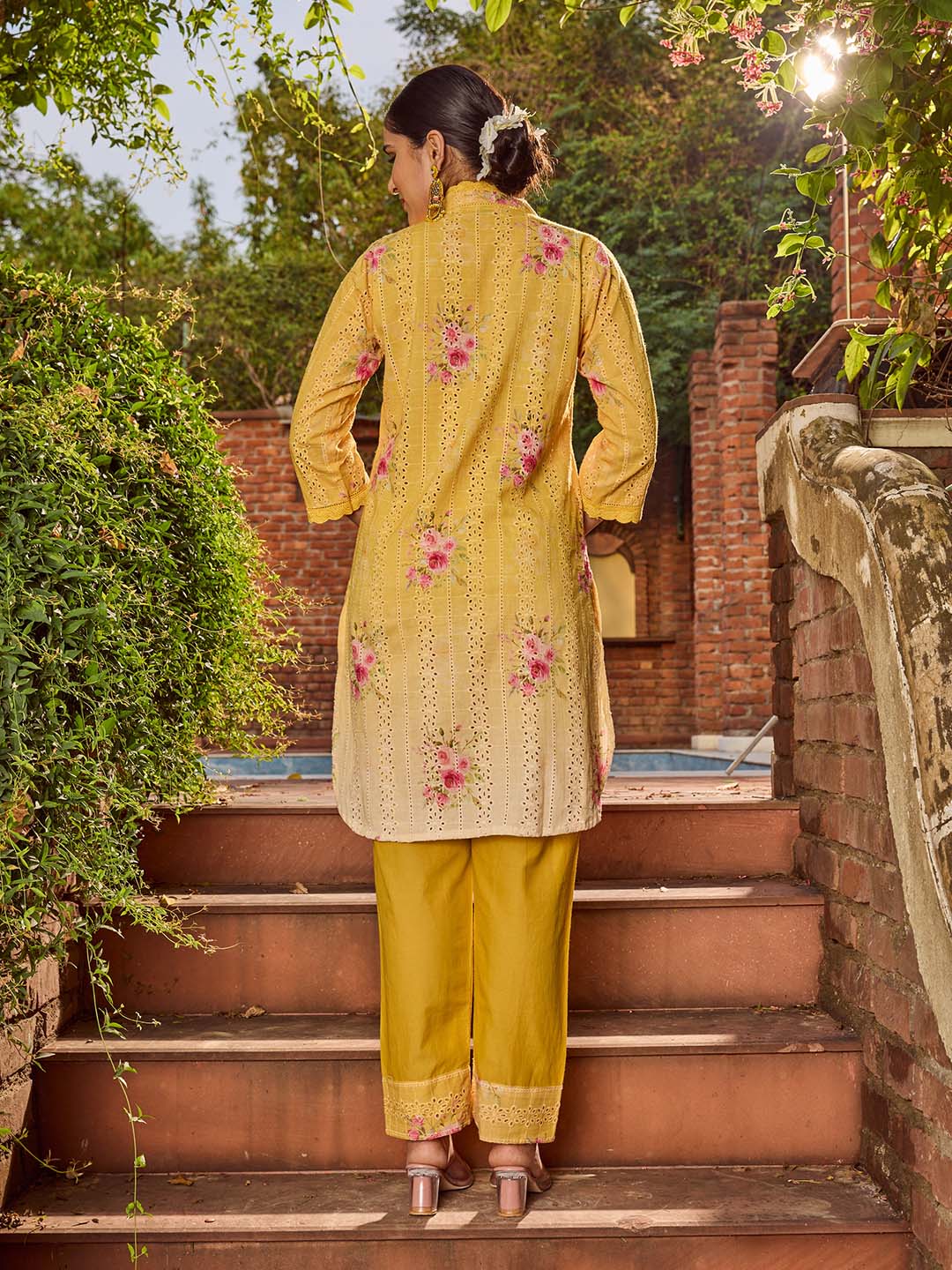 Floral Schiffli Work Cotton Blend Kurta With Pants