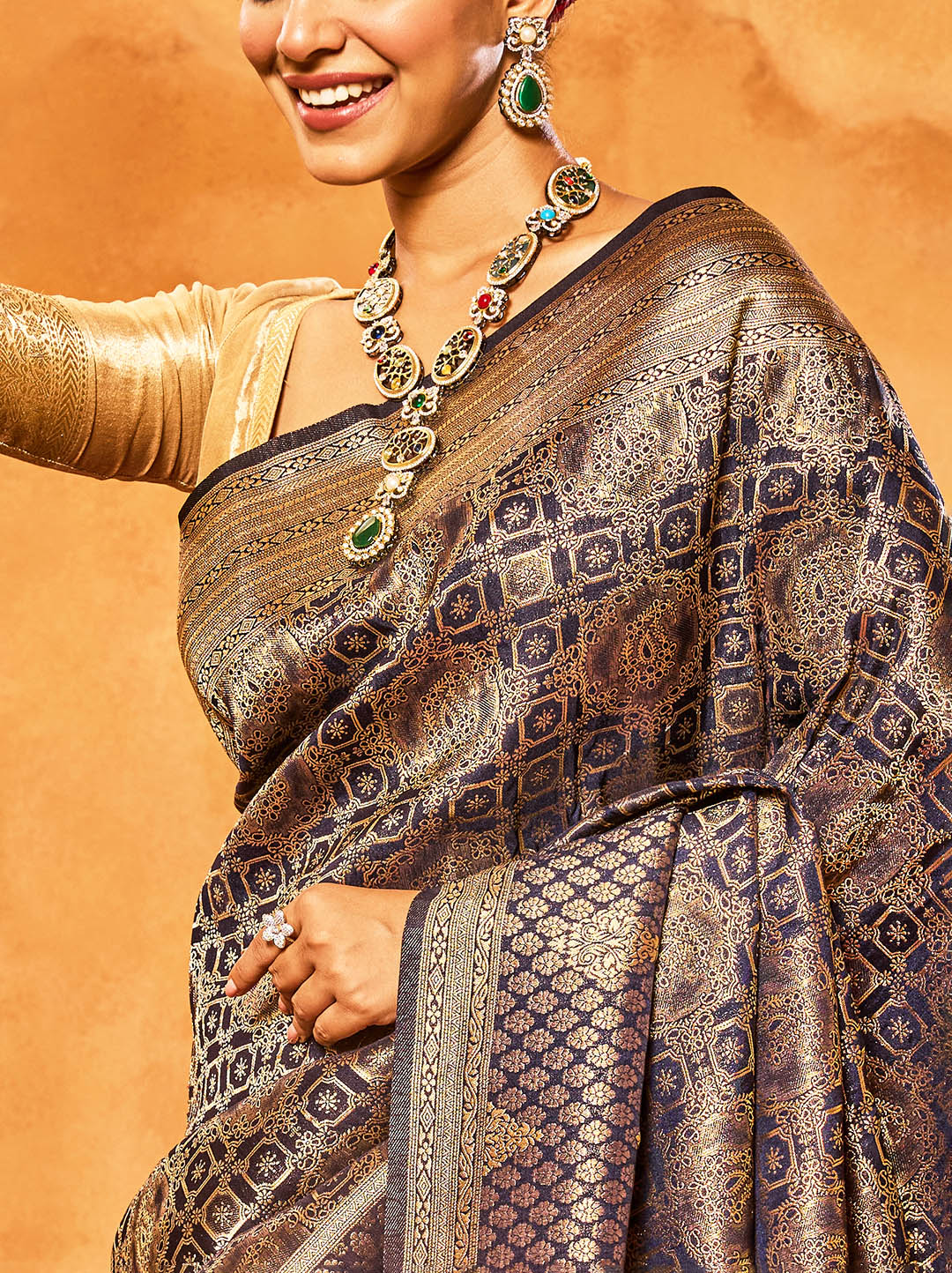 Zari Jaal Woven Crepe Saree