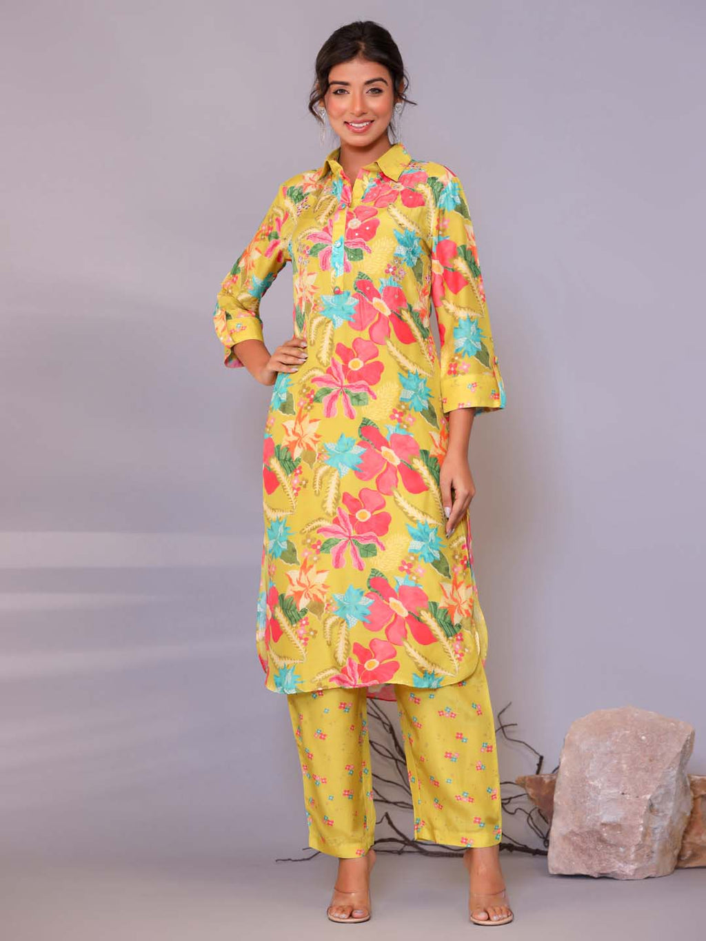 Floral Printed Muslin Kurta With Pants