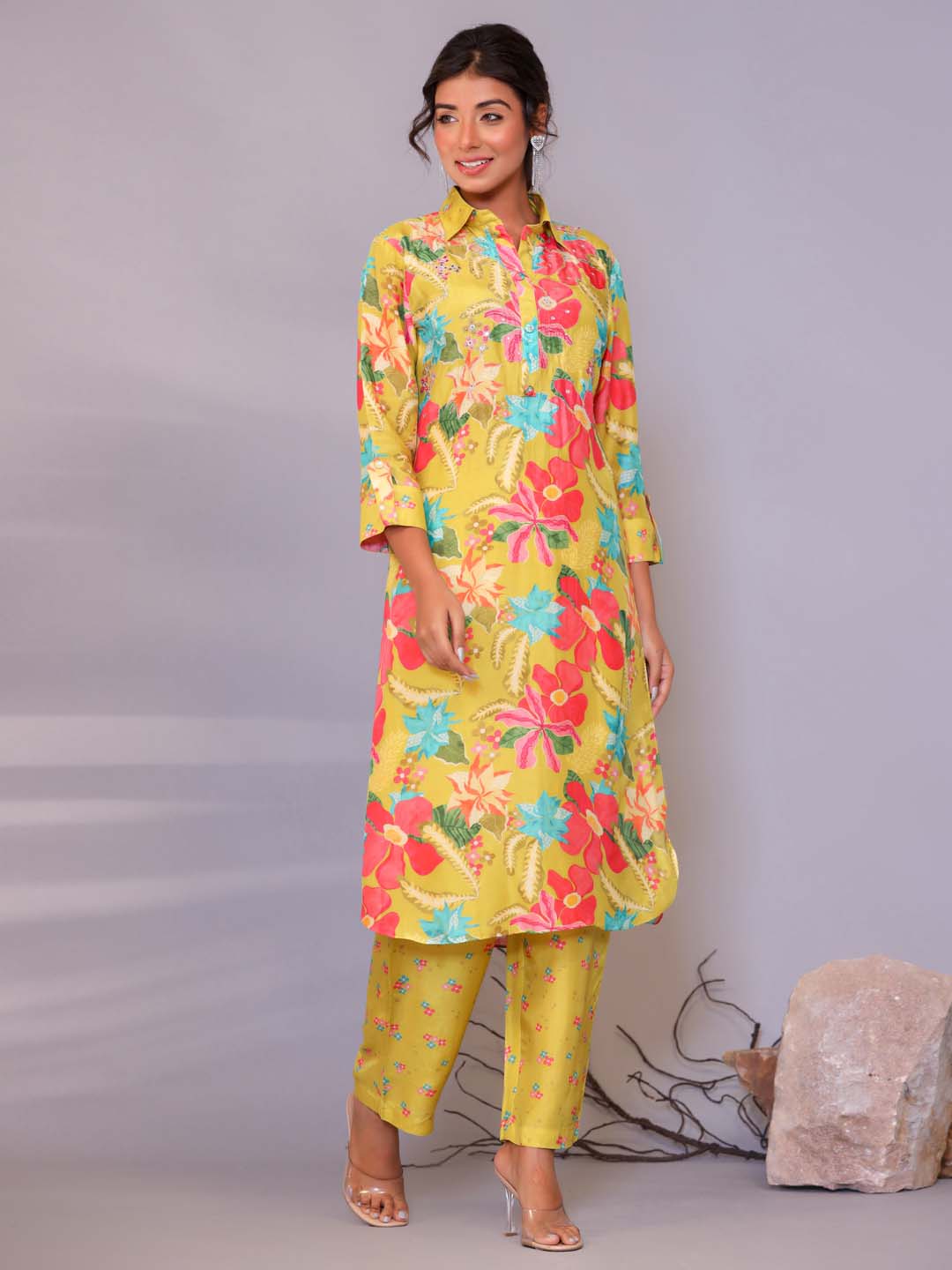 Floral Printed Muslin Kurta With Pants