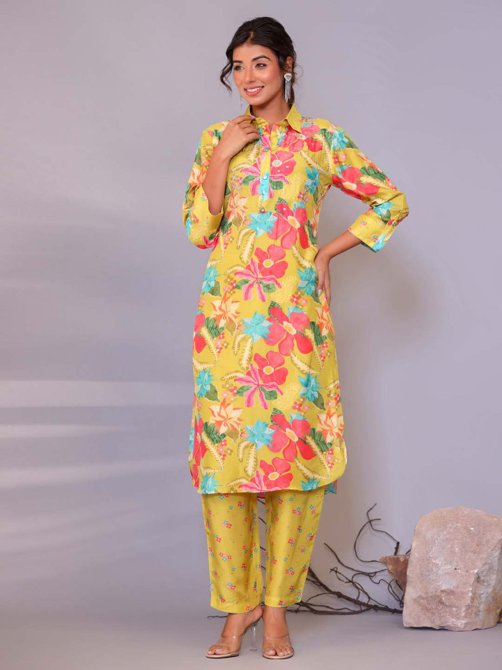 Floral Printed Muslin Kurta With Pants
