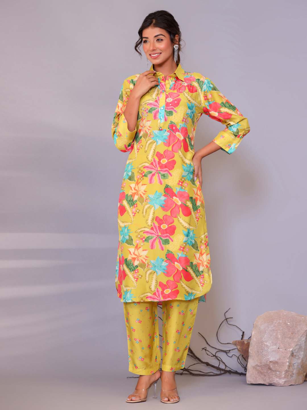 Floral Printed Muslin Kurta With Pants