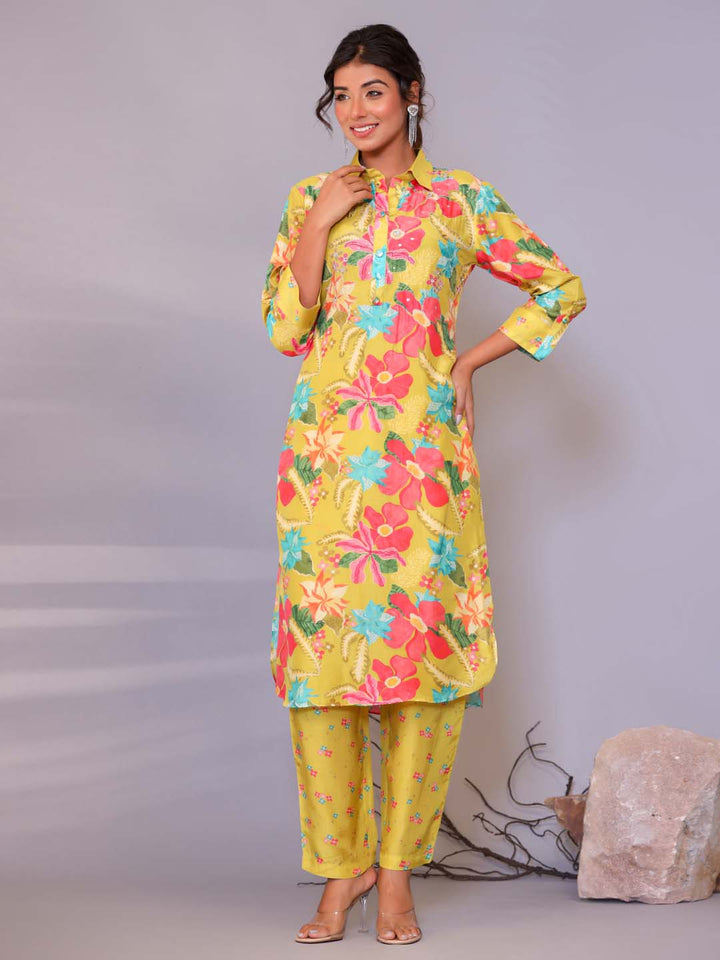 Floral Printed Muslin Kurta With Pants