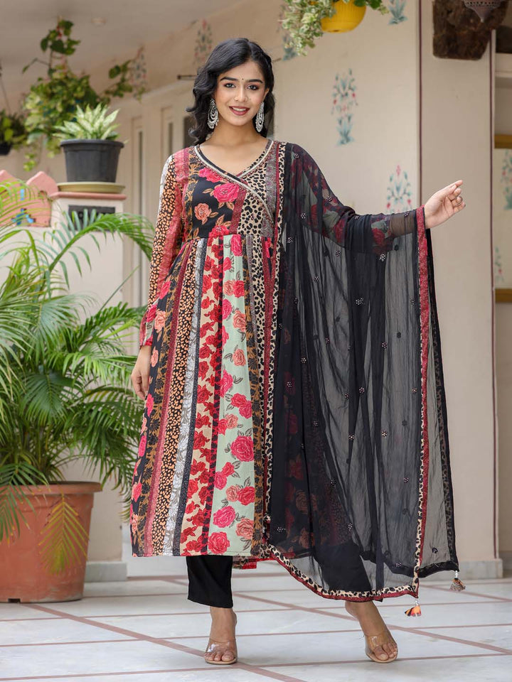 Floral Printed Crepe Kurta With Pants &amp; Dupatta