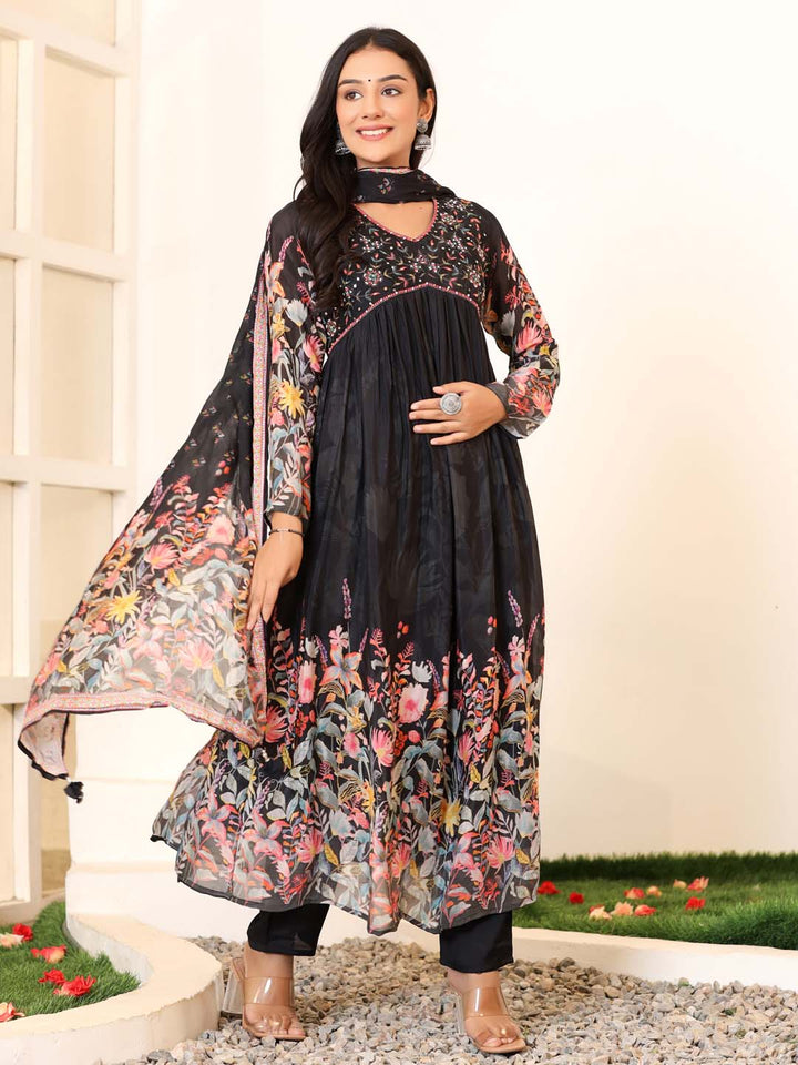 Floral Printed Georgette Kurta With Pants &amp; Dupatta