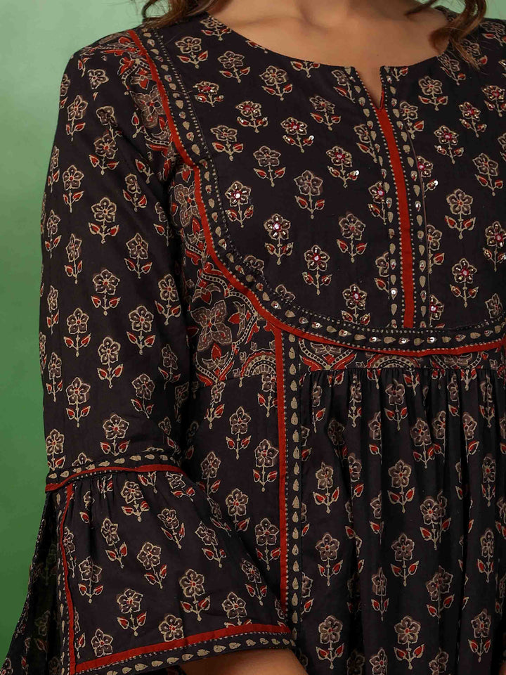 Floral Printed Kurta With Pants &amp; Dupatta