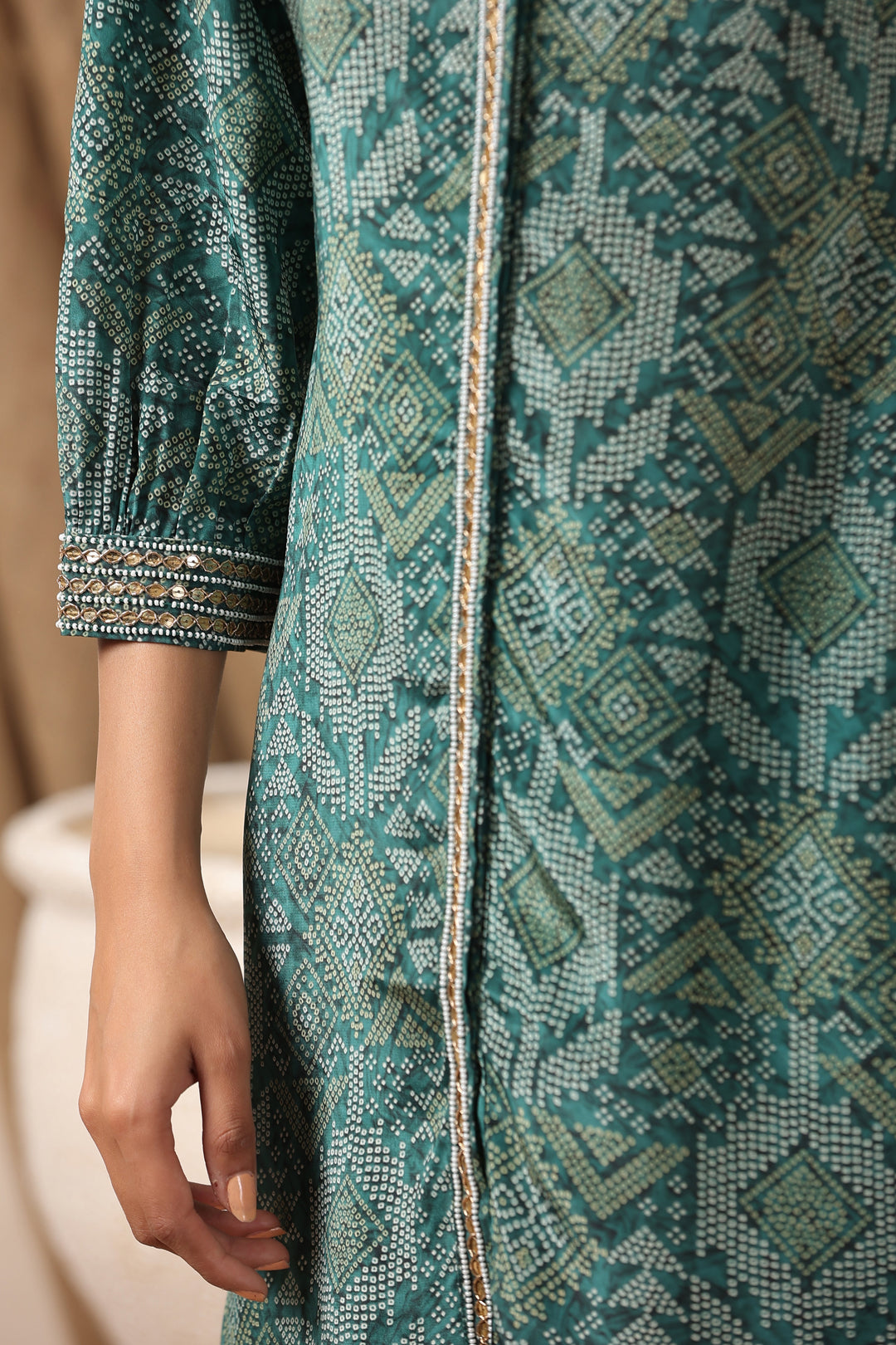 Bandhani Printed Crepe Kurti With Pants