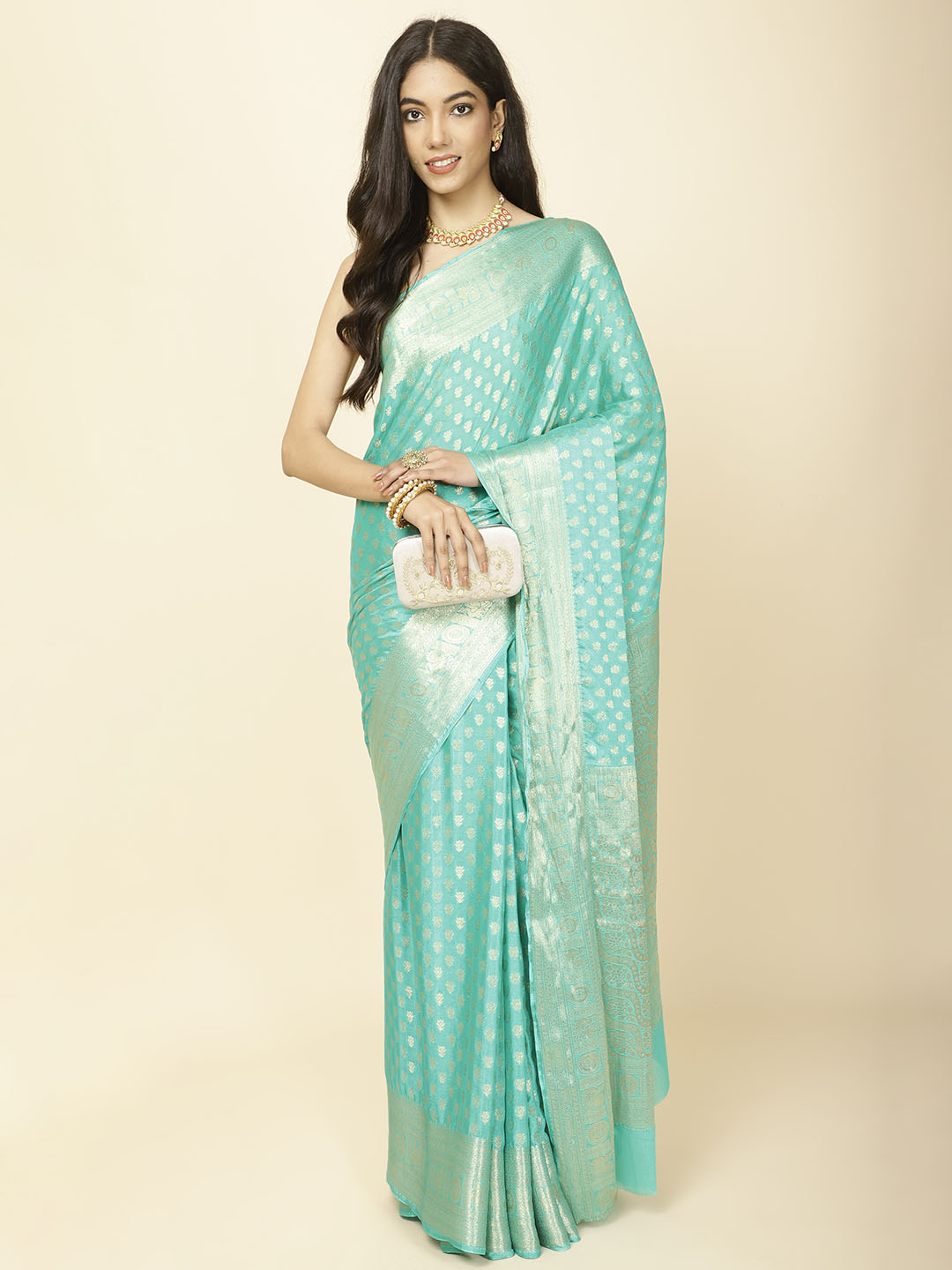 Zari Border Booti Plain Crepe Saree