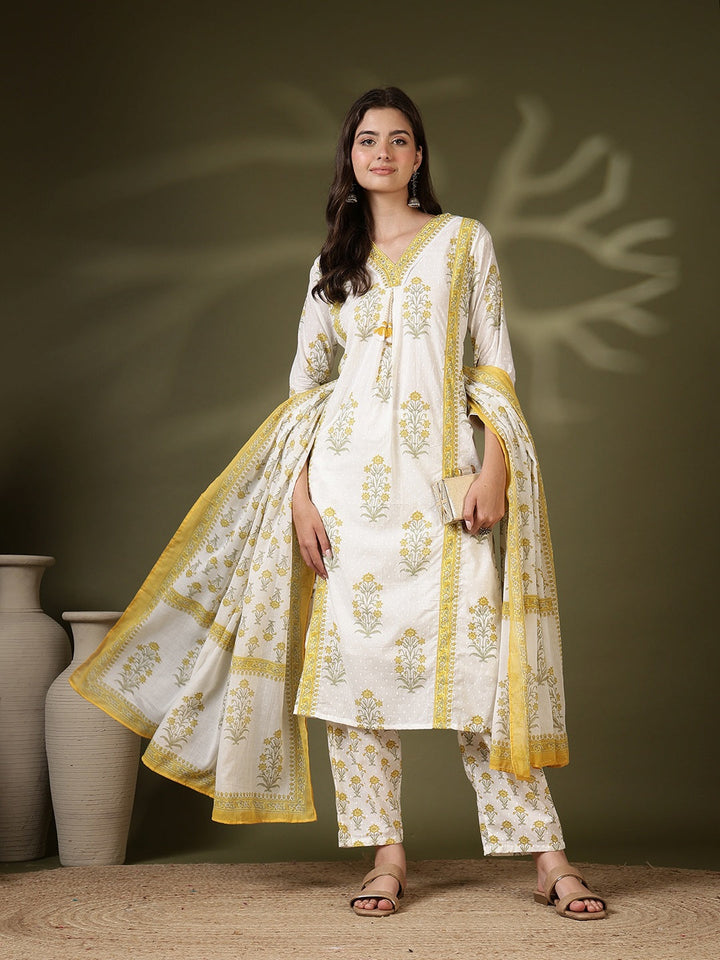 Printed Cotton Blend Kurta With Pant &amp; Dupatta