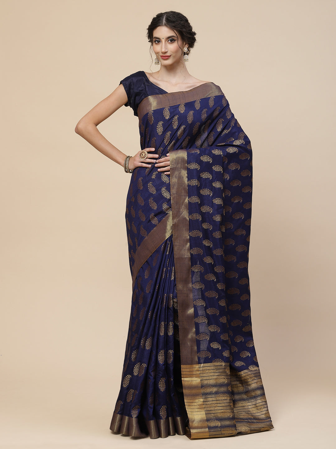 Zari Border Booti Art Handloom Woven Saree