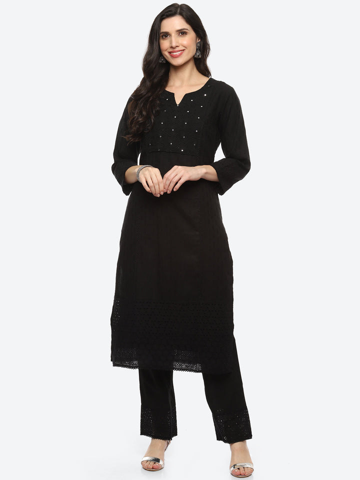 Thread Embroidered Cotton Kurta With Pant