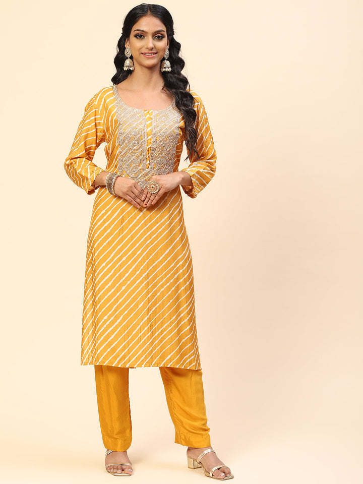 Neck Embroidered Leheriya Printed Cotton Kurta With Pants