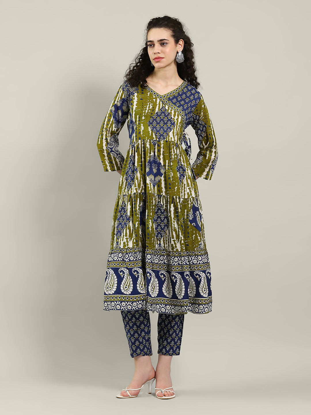 Printed Cotton Blend Kurta &amp; Pants