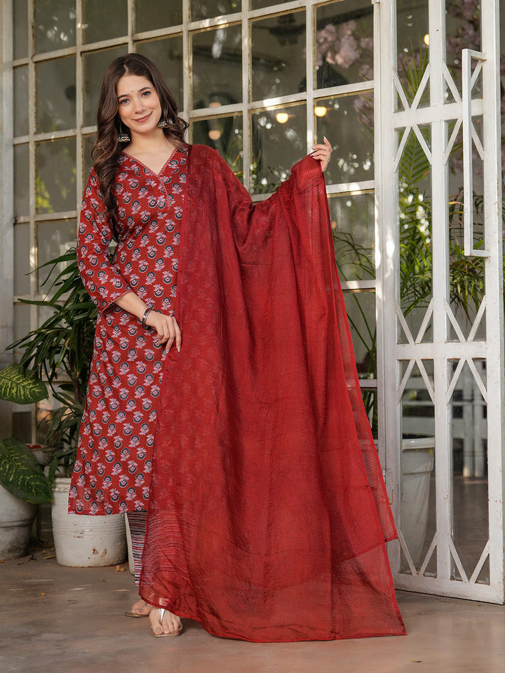 Neck Embroidery Cotton Blend Kurta With Pants &amp; Dupatta