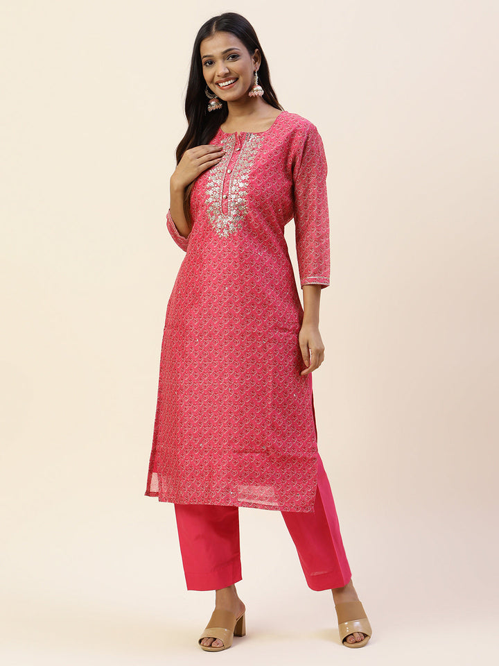 Printed &amp; Yoke Embroidered Chanderi Kurta With Pants