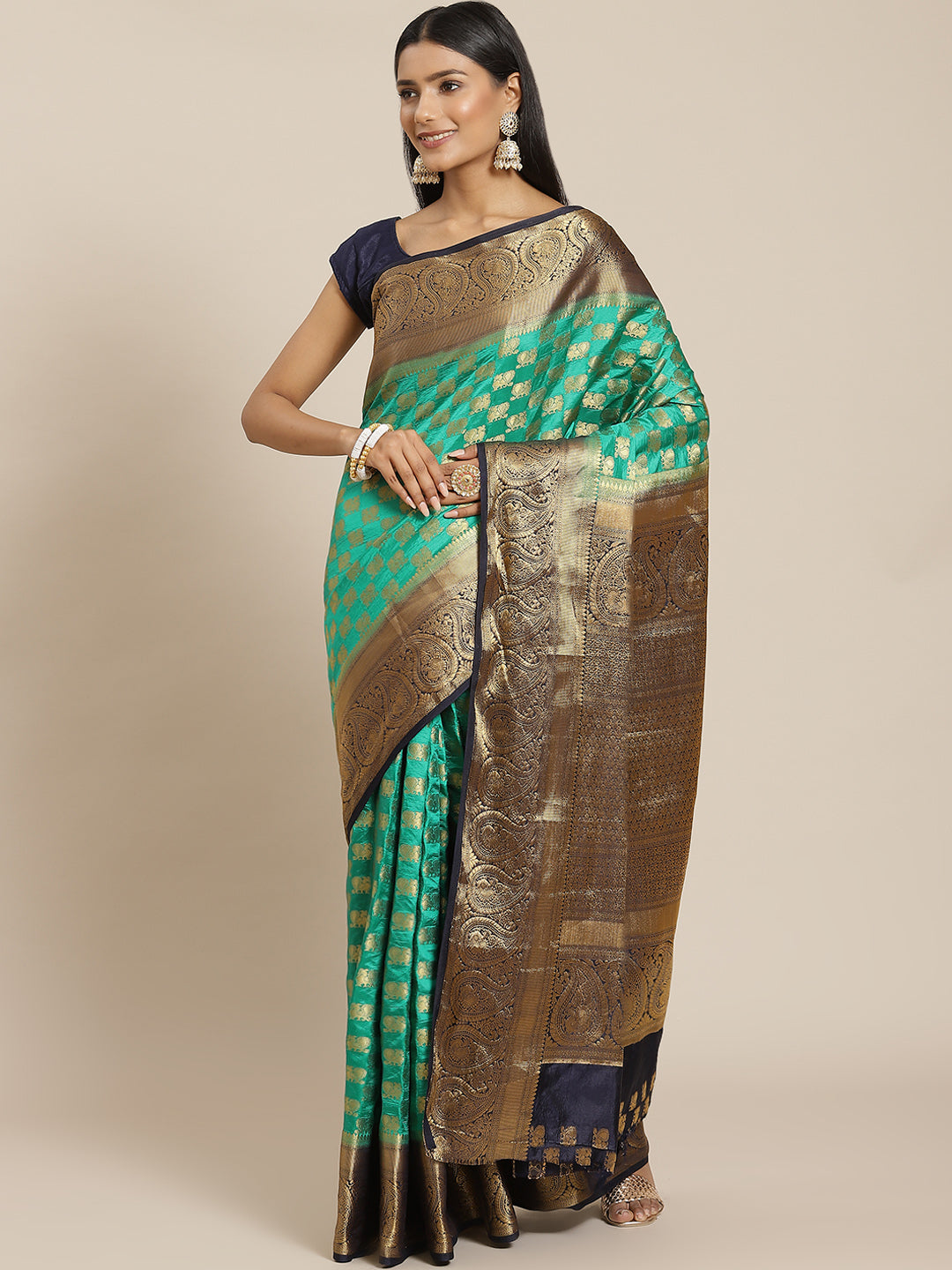 Zari Border Booti Art Handloom Woven Saree