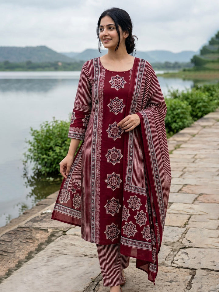 Wine Printed Cotton Blend Straight Round Neck Suit Set