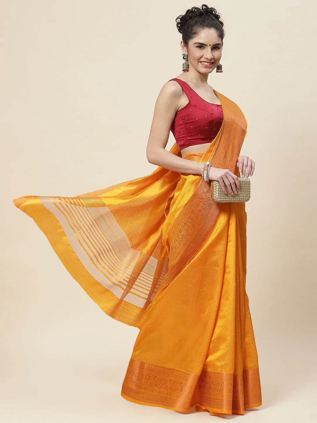 Zari Border Booti Handloom Woven Saree