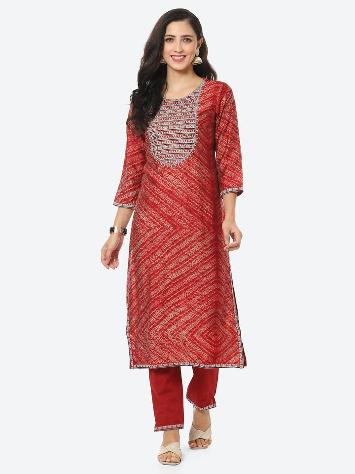 Zari Embroidered Printed Muslin Kurti With Pant