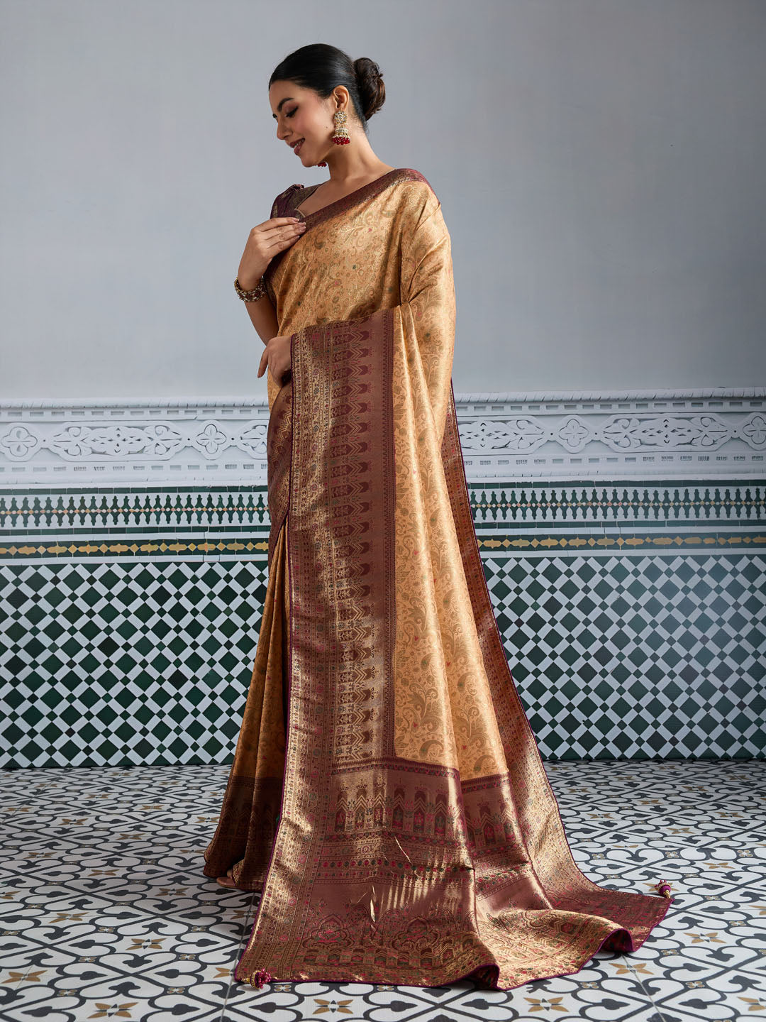 Woven Design Meenakari Kanjivaram Silk Saree