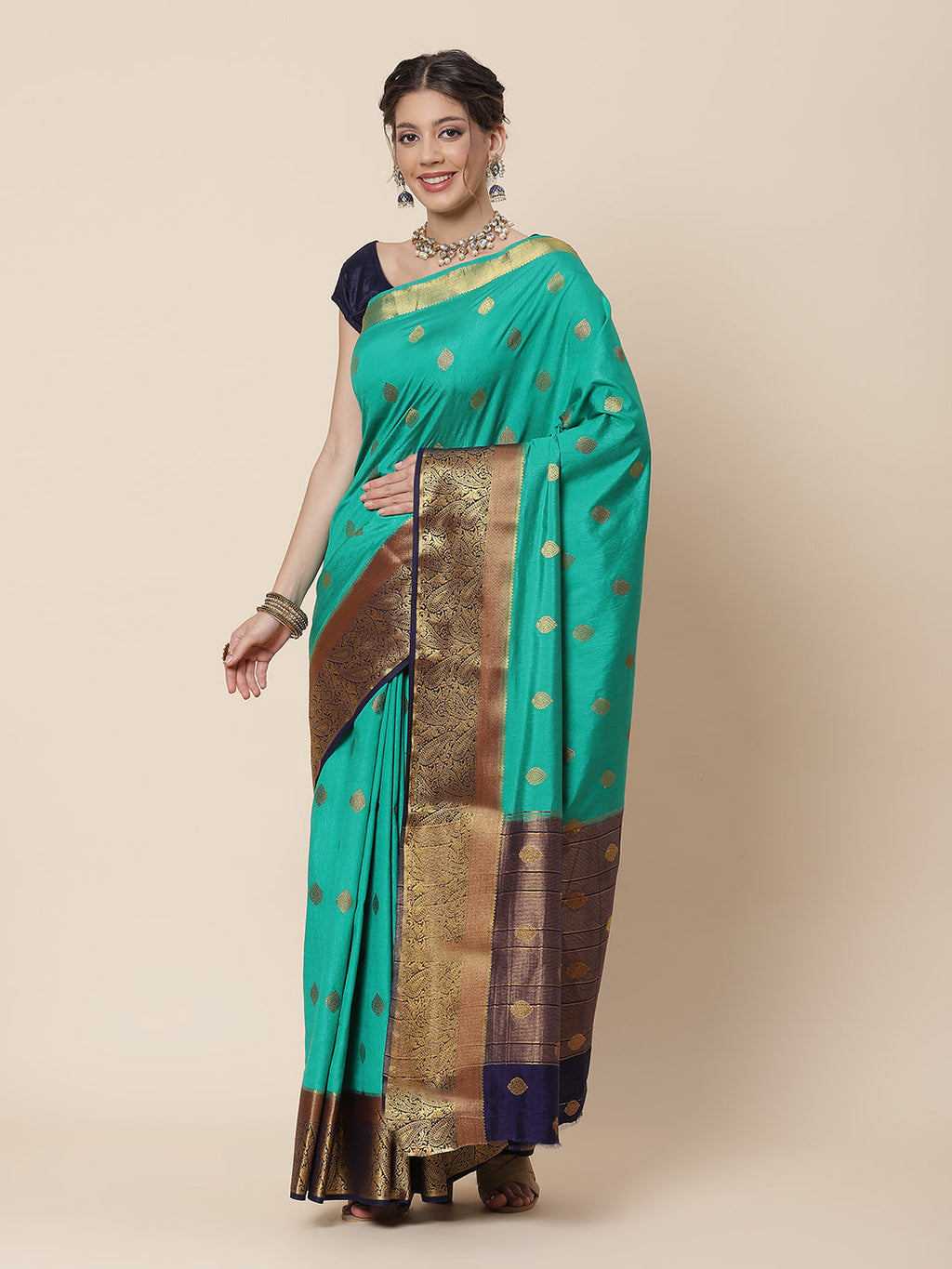 Zari Border Booti Art Handloom Woven Saree