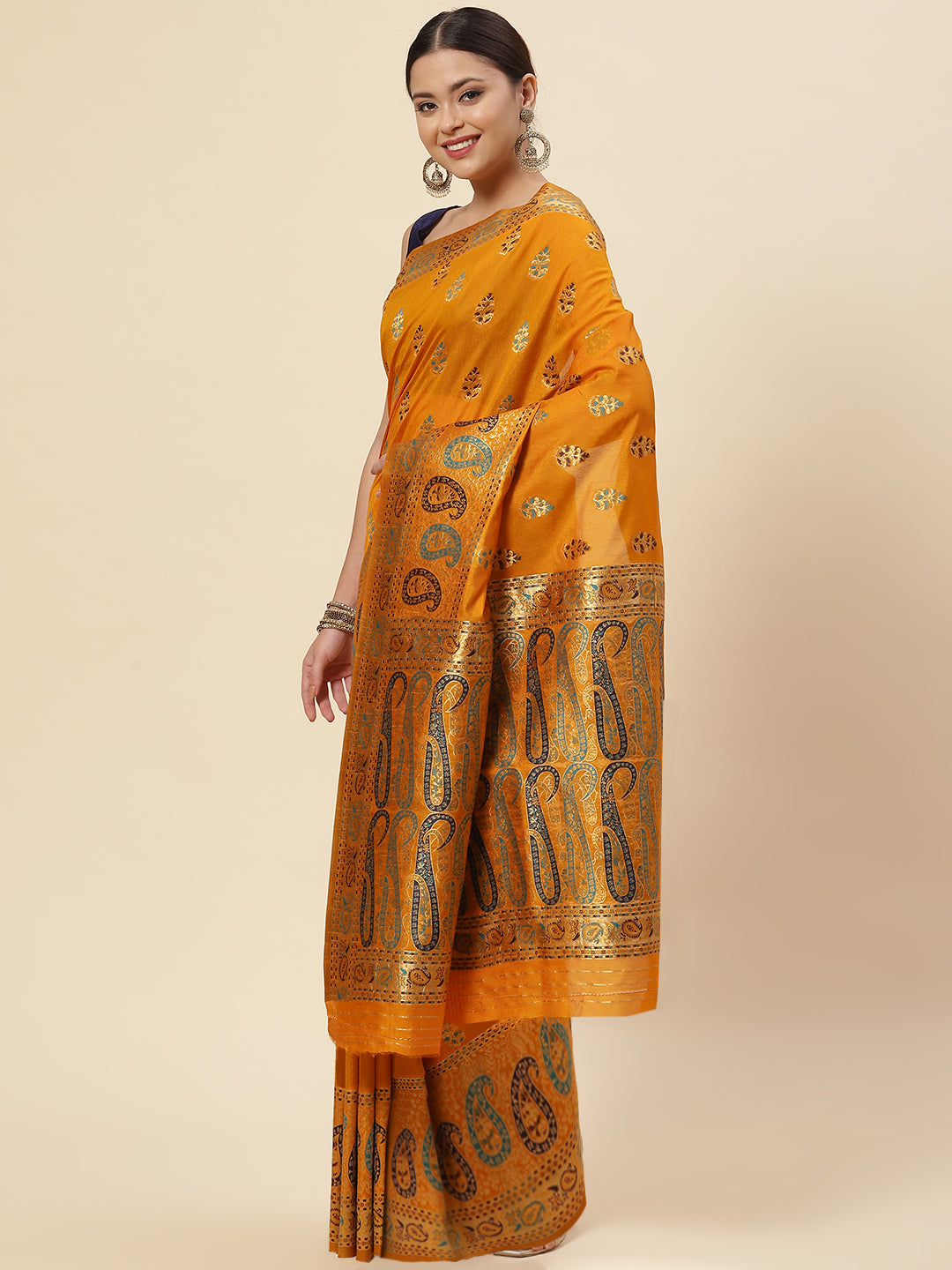Zari Border Booti Handloom Woven Saree