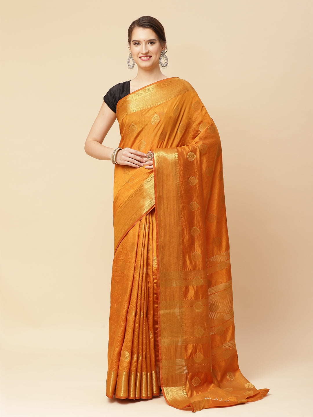 Zari Border Booti Art Handloom Woven Saree