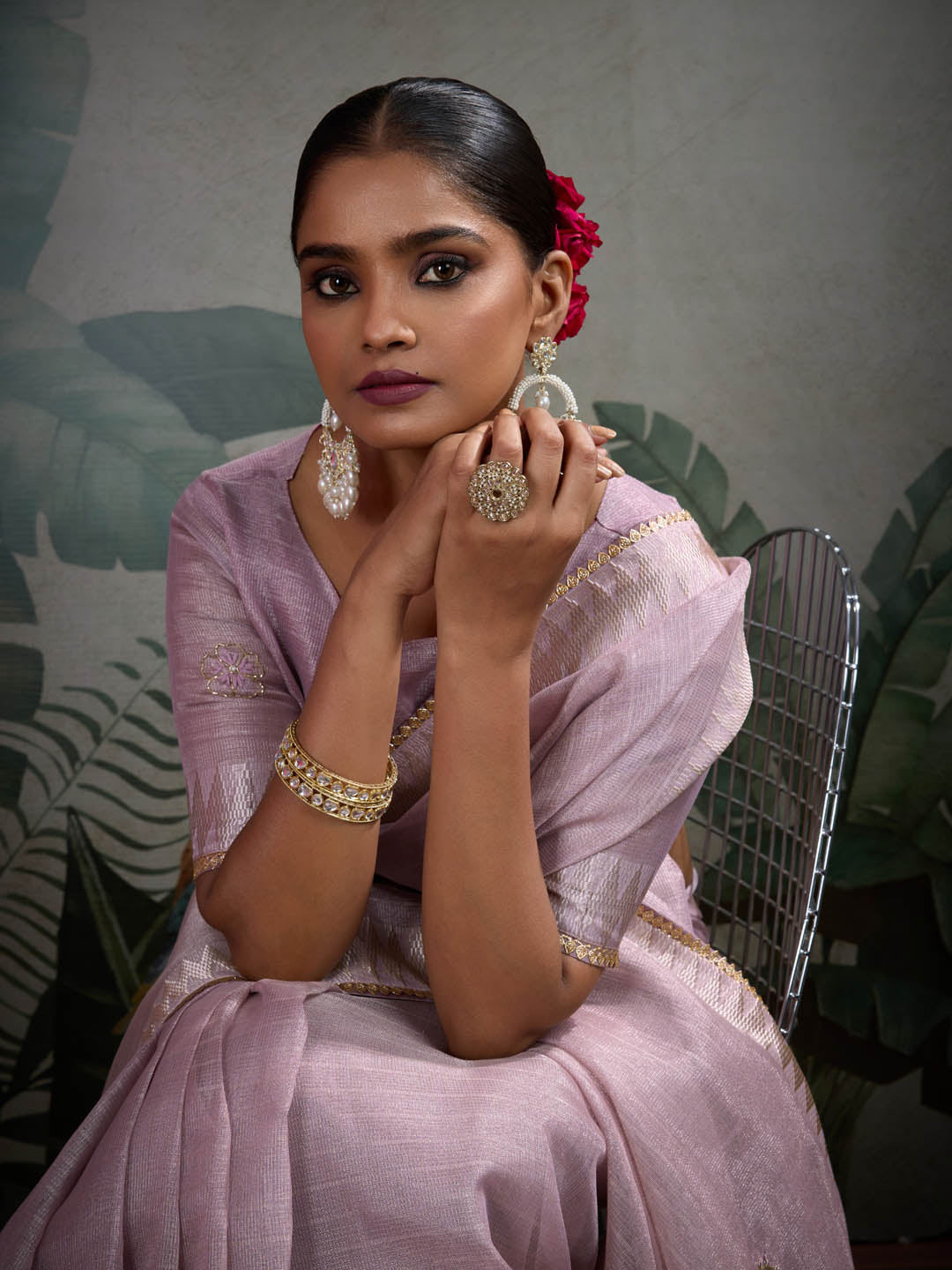 Thread Embroidered Woven Border Linen Saree
