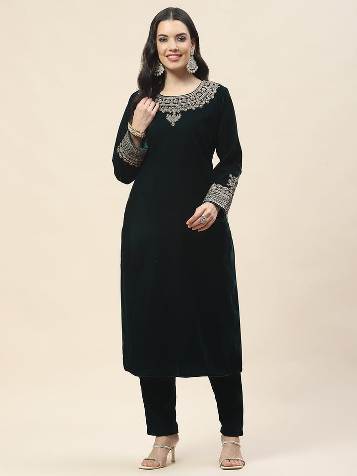Neck Embroidered Velvet Kurta With Pants