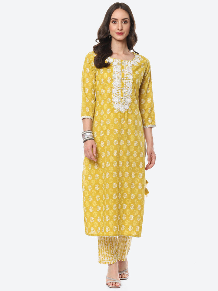 Zari Neck Embroidered Cotton Kurta With Pant