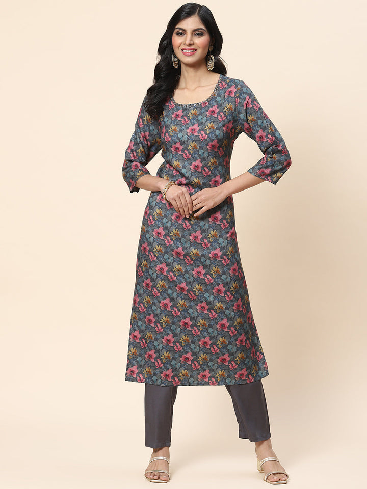 Floral Printed Pashmina Kurta With Pants