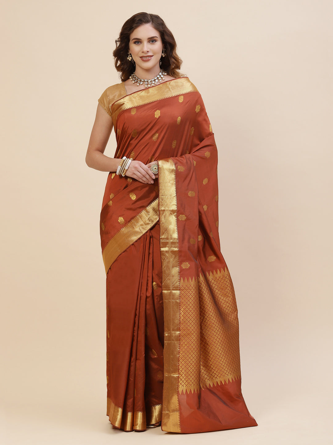 Zari Border Booti Handloom Woven Saree