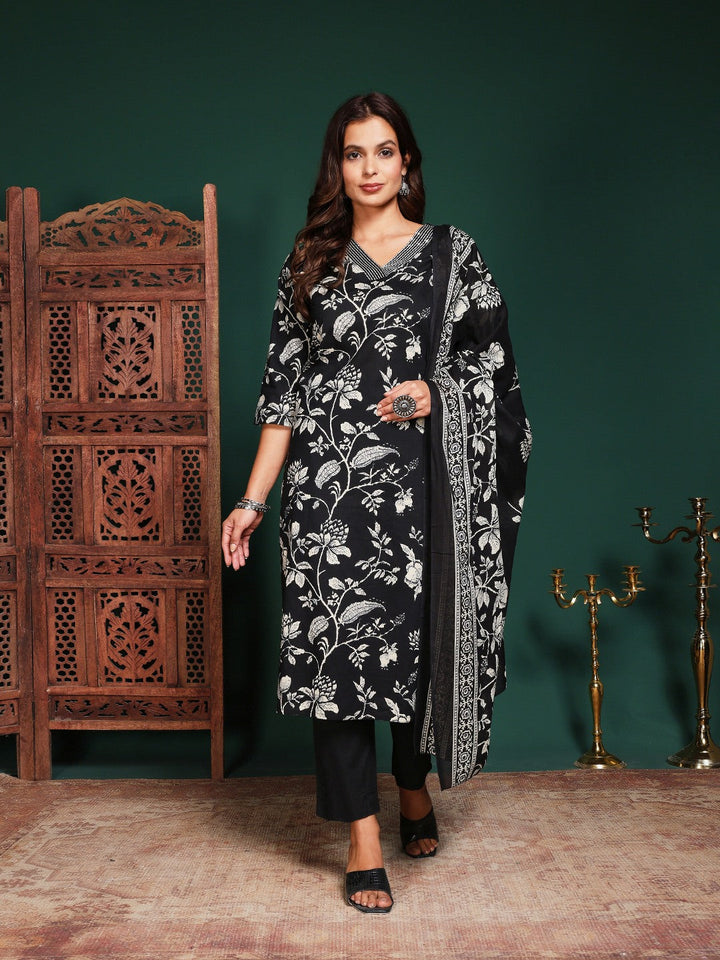 Digital Printed Cotton Blend Kurta With Pant &amp; Dupatta