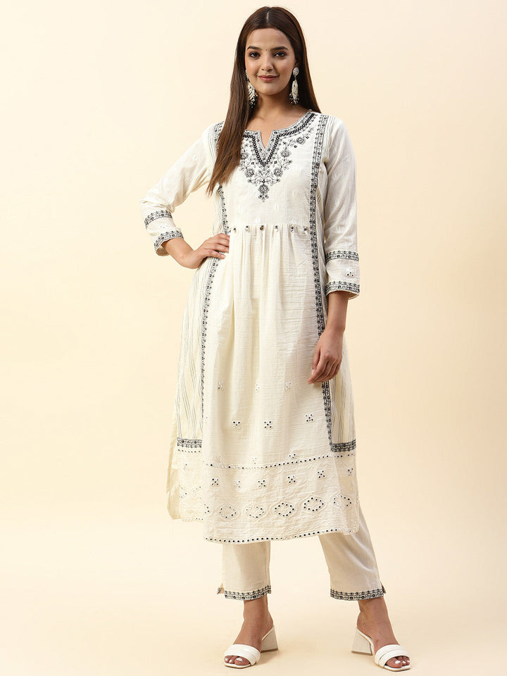 Embroidered Cotton Kurta With Pants