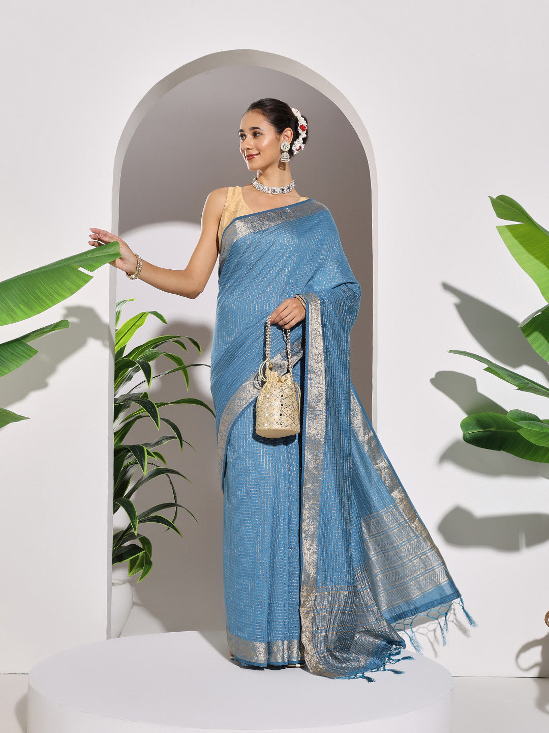 Zaari Jaal Tussar Saree