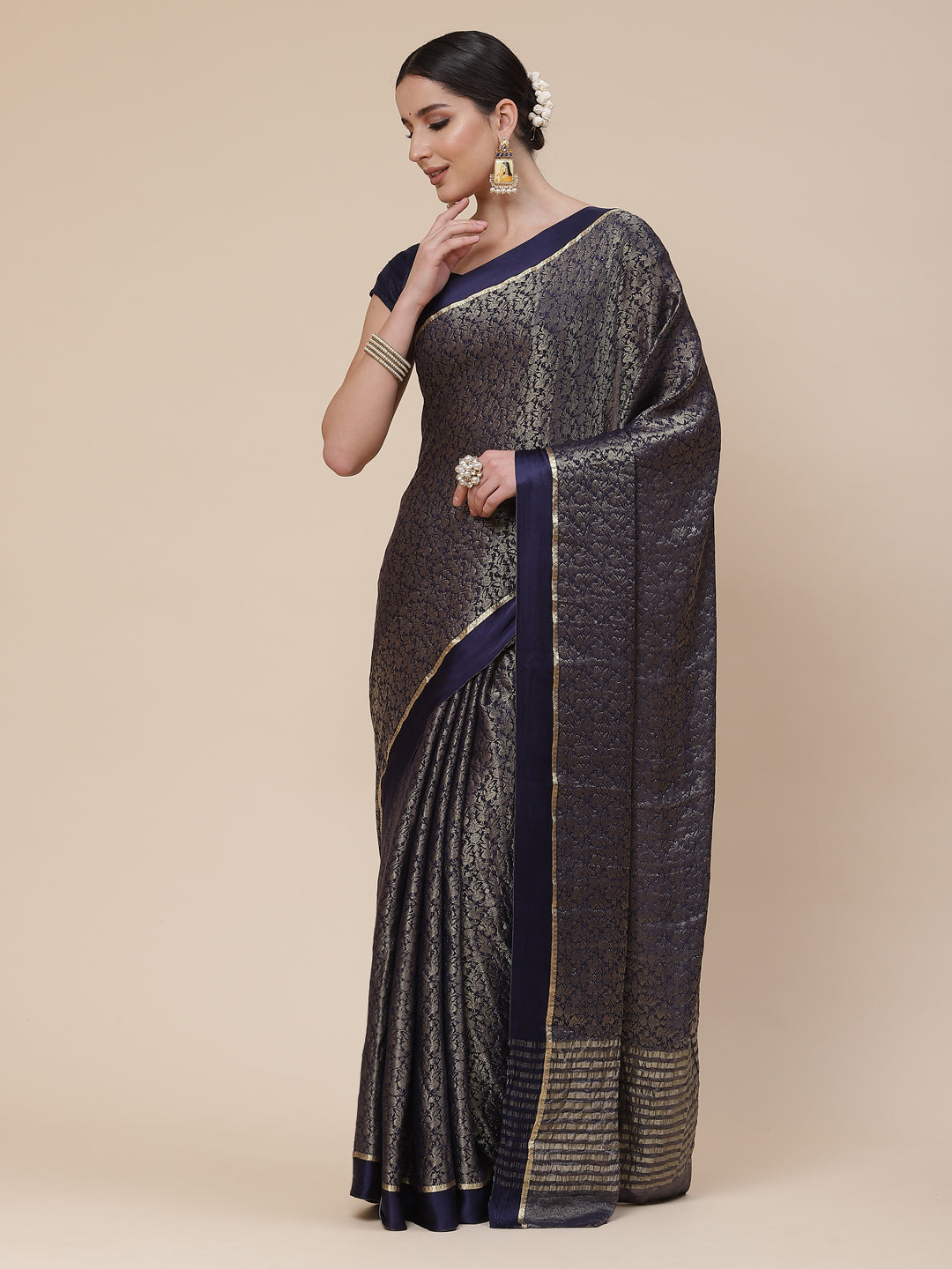 Light Brocade Georgette Plain Saree