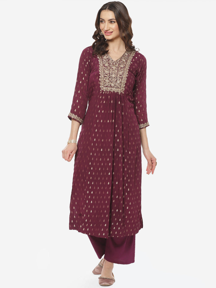 Embroidered Neck Zari Crepe Kurti With Pant