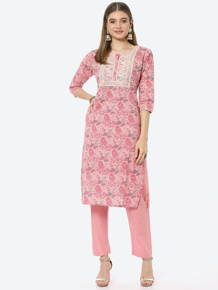 Resham Neck Embroidered Printed Chanderi Kurta With Pant