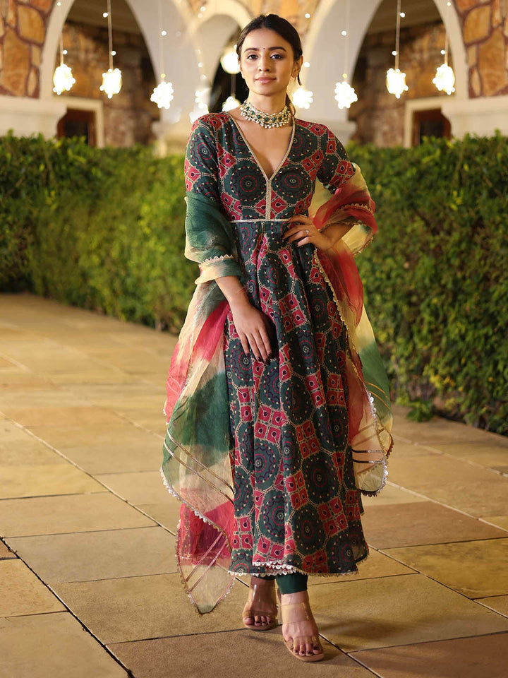Embroidered Crepe Kurta With Pant &amp; Dupatta