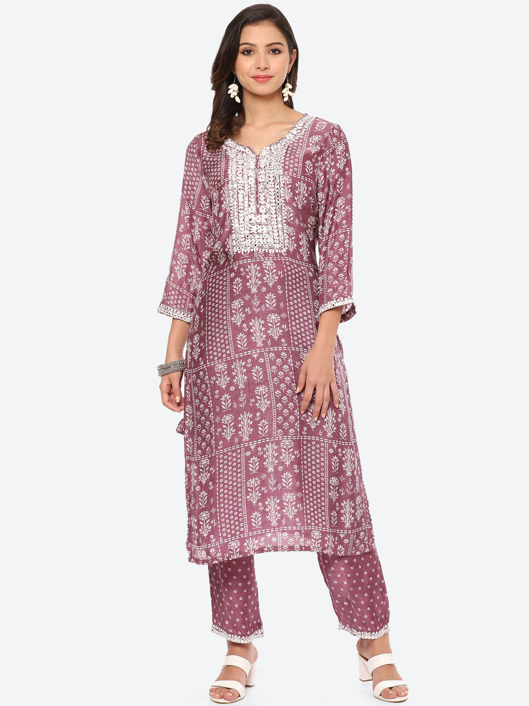 Mirror Neck Embroidered Muslin Kurta With Pant