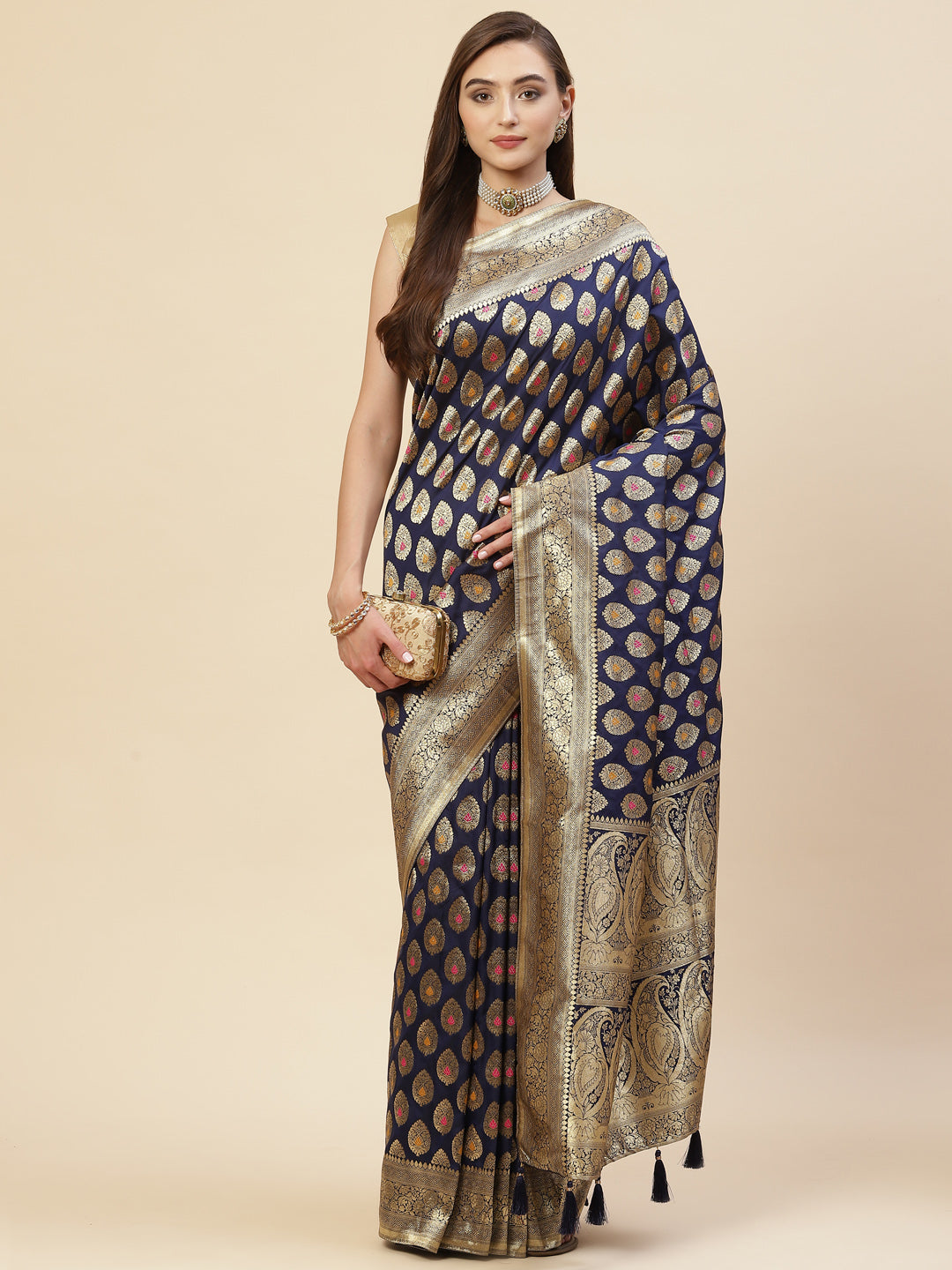 Zari Border Booti Handloom Woven Saree