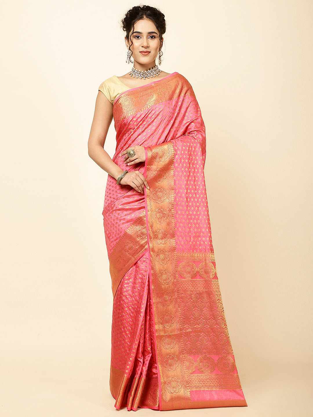 Zari Border Booti Woven Handloom Saree