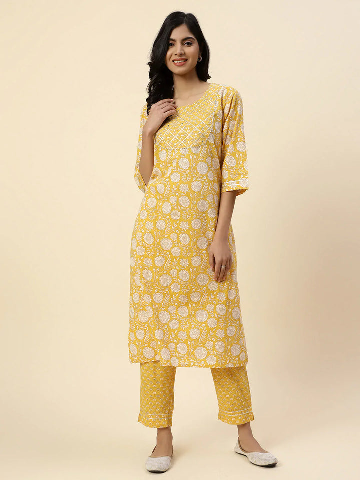 Floral Printed Cotton Kurta With Pants