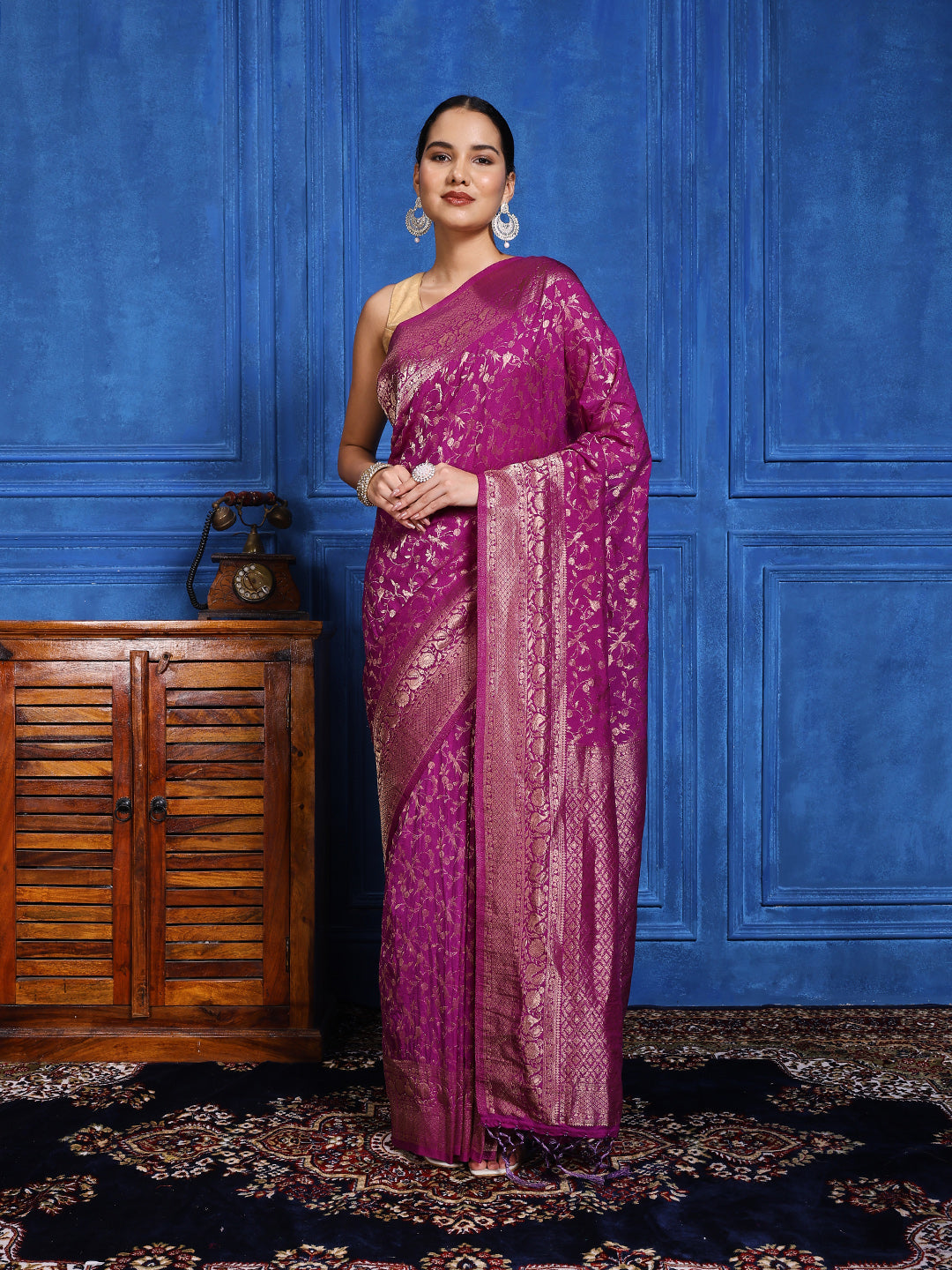 Zaari Jaal Crepe Saree