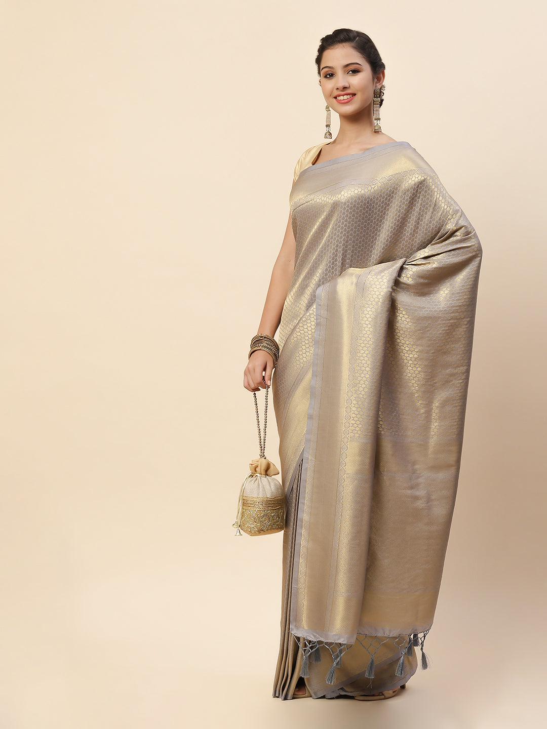 Plain Zari Border Art Handloom Woven Saree