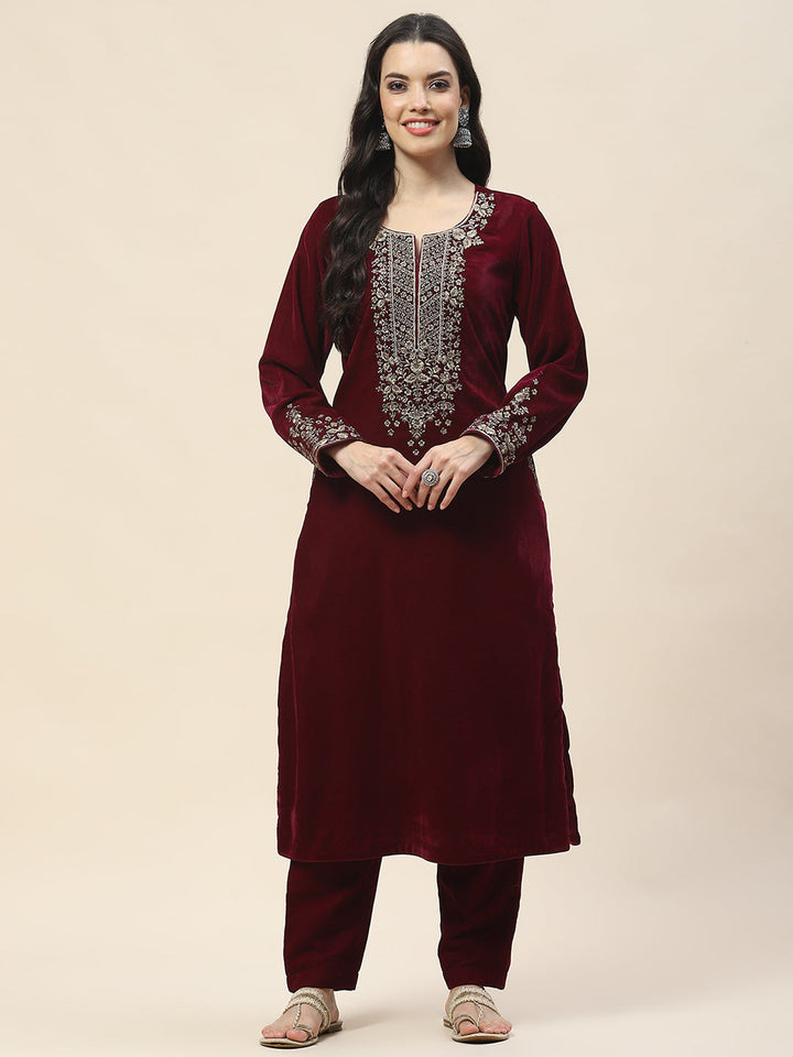 Neck Embroidered Velvet Kurta With Pants