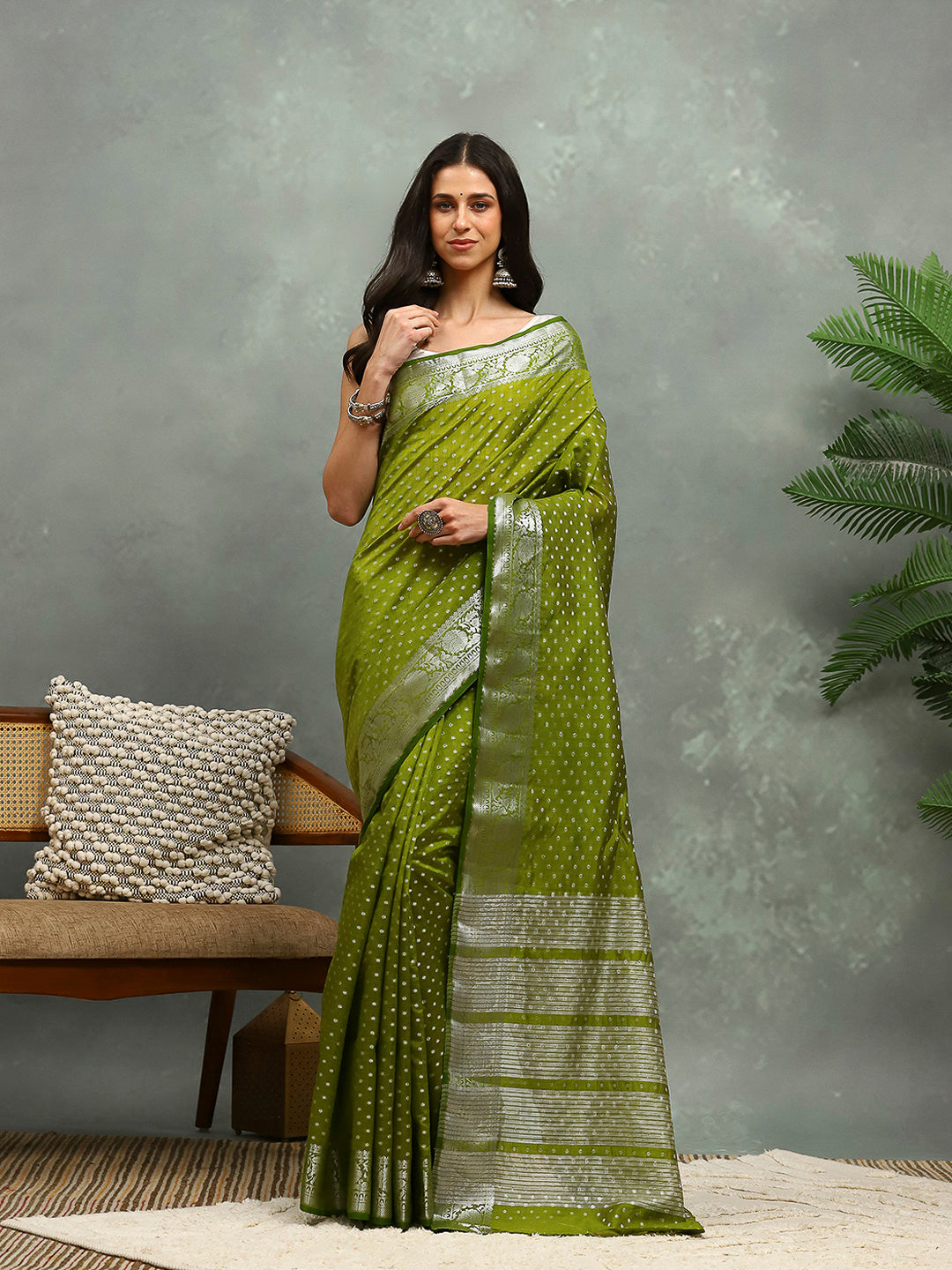 Woven Booti Art Silk Saree