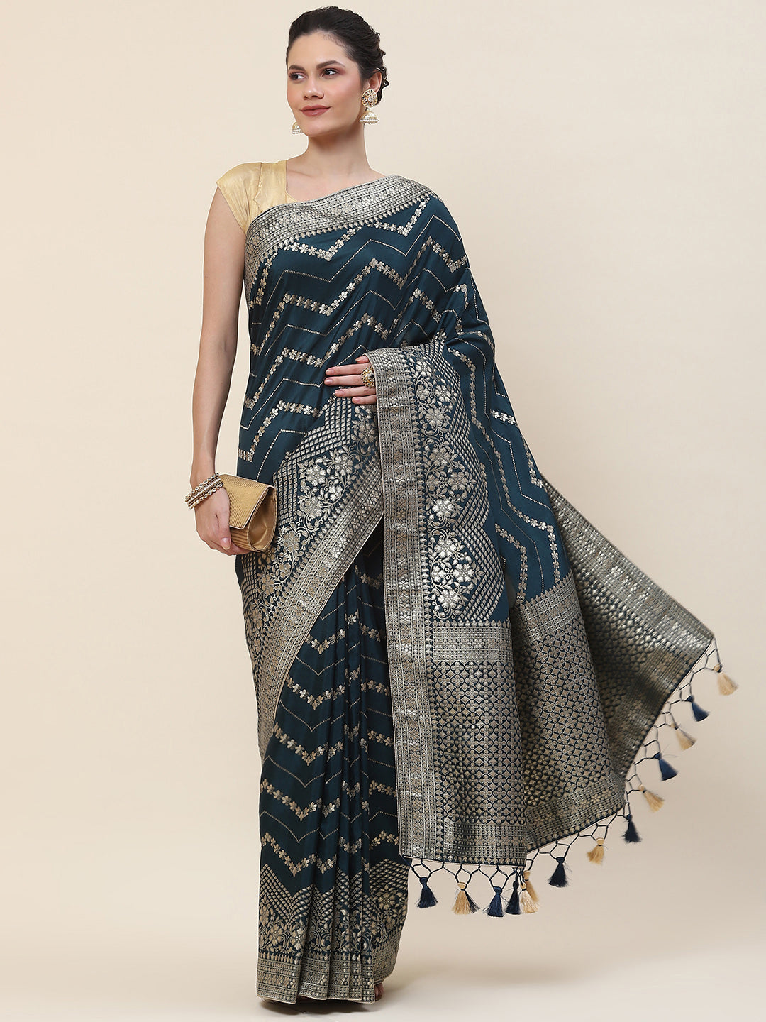 Zari Jaal Woven Dola Handloom Saree